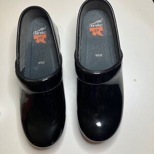 Dansko XP Patent Leather Clogs Black Size 38W NWOT